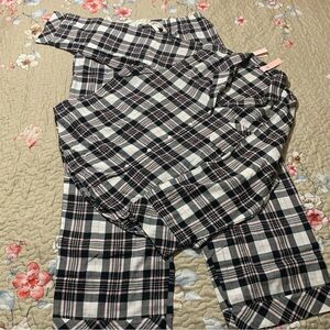 Victoria’s Secret Black & White Pajama Set Size Large (L)